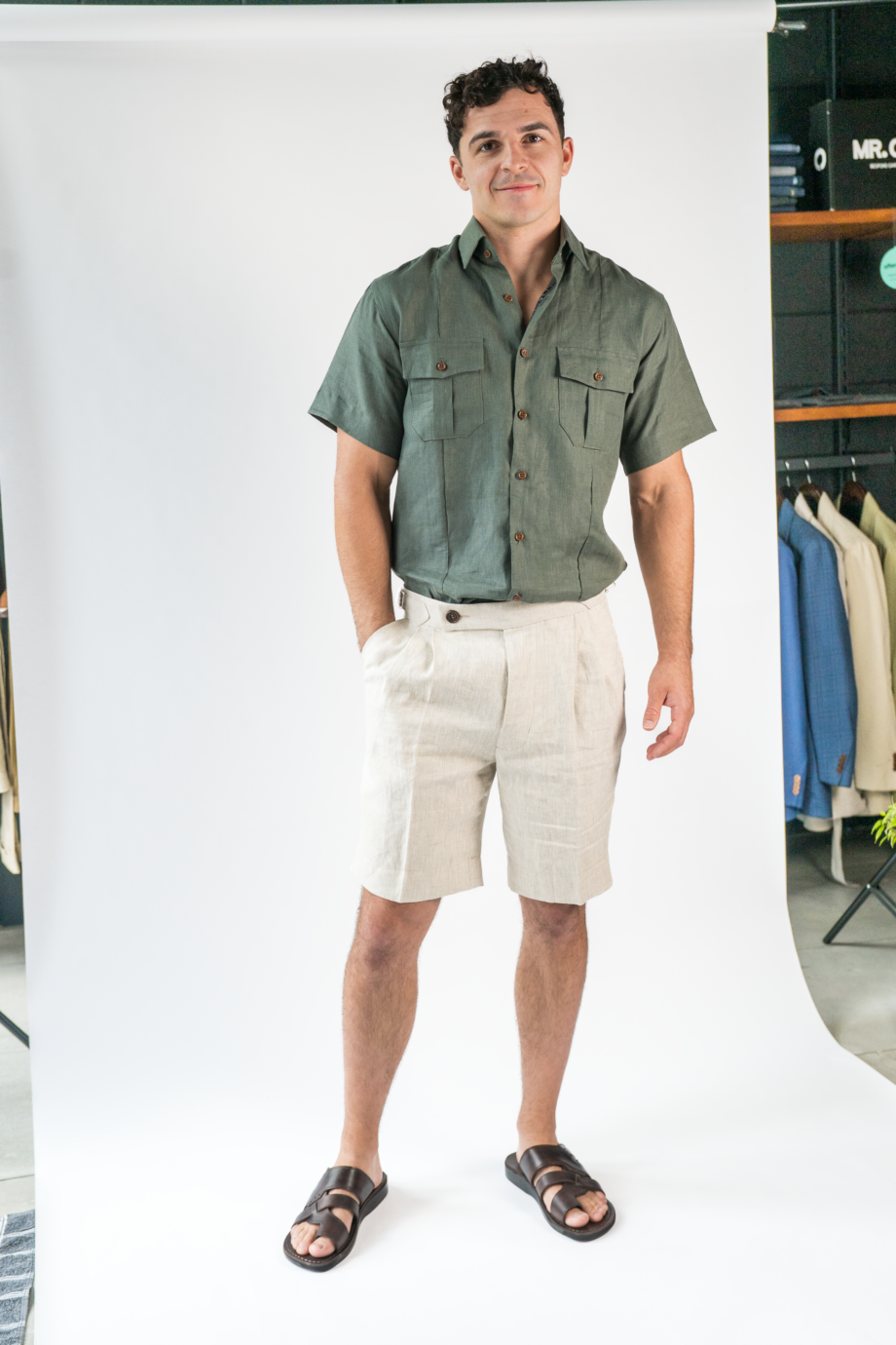 Linen double pleat shorts - Image 2